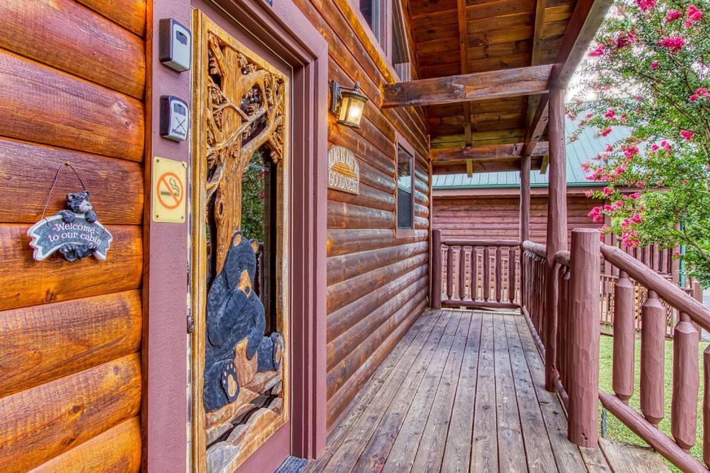 Always Kiss Me Goodnight- Hot Tub, You Get 1089 Of Free Area Attraction Tickets For Each Paid Day! Pigeon Forge Kültér fotó